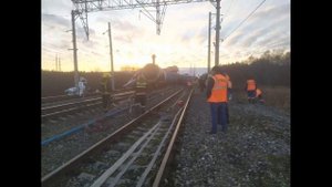 30 вагонов грузового поезда сошли с рельсов во Владимирской области