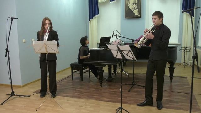 Э. Кёлер "Эхо" для флейты и трубы. Исп. дуэт "Образ" Е. Махринова, С. Саломатников, Ольга Бер (ф-но смотреть онлайн