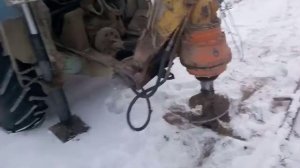 МТЗ с буровой установкой