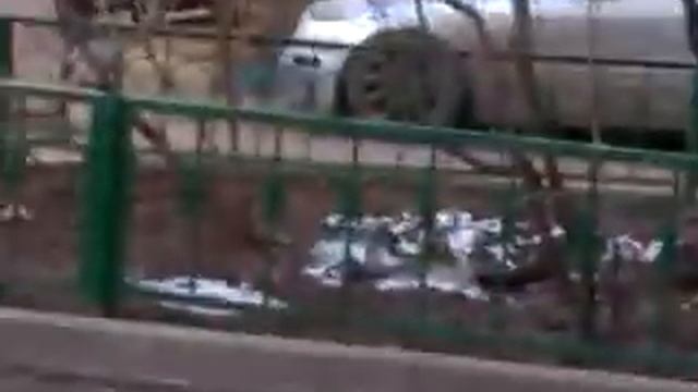 Как взбесить девушку сесть на лавочку. смотреть онлайн