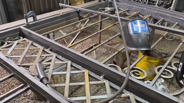 Ковторг. Кованые ворота в наличии. Цены на ворота и доставку по России на нашем сайте: kovtorg.ru смотреть онлайн