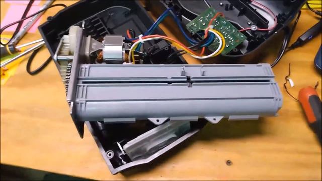 Maybe We Can Do Better (feat. Alfred the Recycling Robot) смотреть онлайн