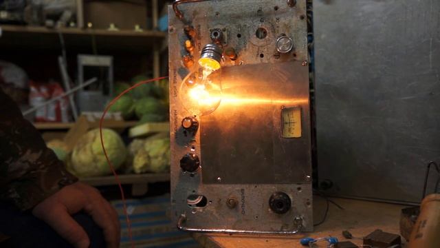 №13 Строим ламповый АМ передатчик на 3МГЦ смотреть онлайн