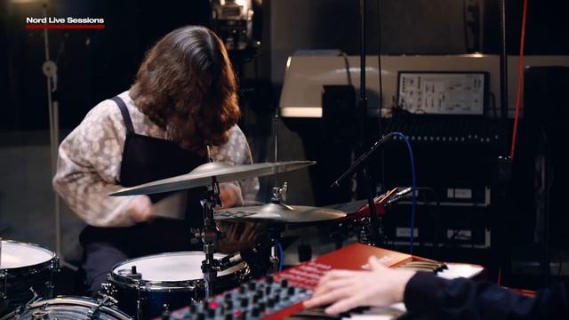Nord Live Sessions: DOMi & JD Beck - BONUS TRACK: Giant Nuts смотреть онлайн