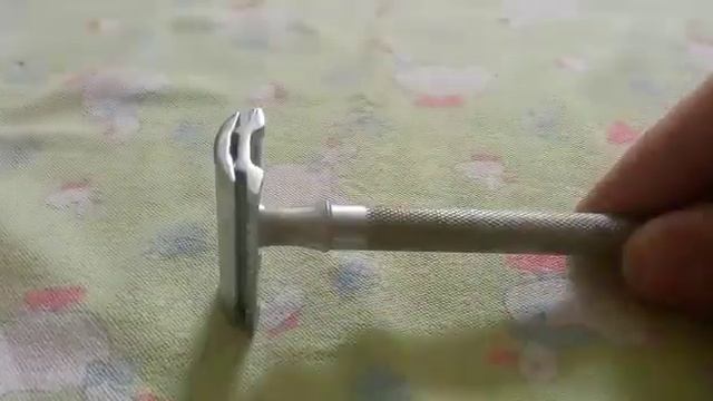 Бритье т-образным станком
