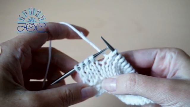 Как красиво и правильно убавлять петли в лицевом ряду. Наклоны вправо и влево. смотреть онлайн