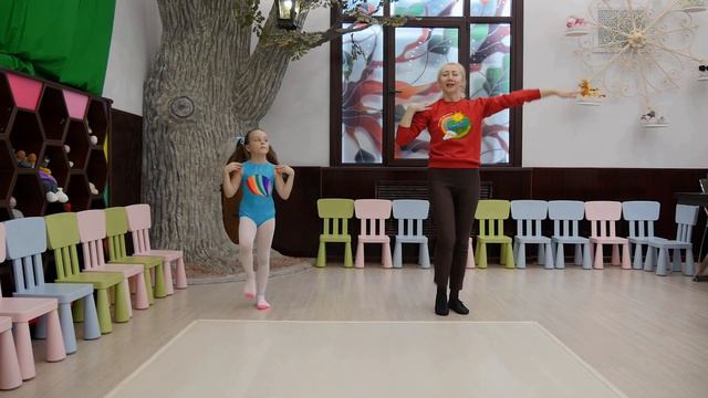 «С добрым утром!» ритмика для всей семьи смотреть онлайн