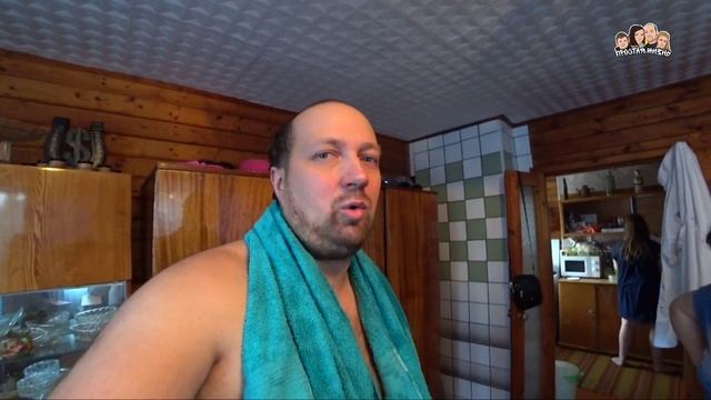 ВЛОГ! Жизнь на даче как в деревне//Летний душ с горячей водой на даче//Семейные будни//Простая жизн смотреть онлайн