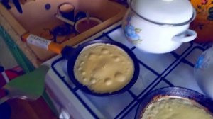 ЖАРИМ БЛИНЧИКИ И ОКАЛПАЧИВАЕМ!