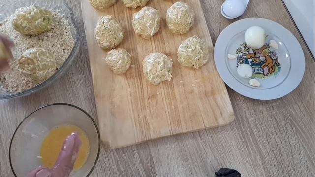 КАБАЧКОВЫЕ КОТЛЕТЫ БЕЗ МУКИ И СЫРЫХ ЯИЦ( мой рецепт)( zucchini without flour and eggs!) смотреть онлайн