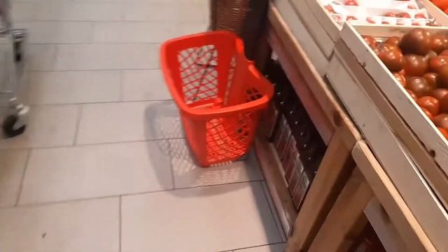 Овощи и фрукты в магазинах есть смотреть онлайн