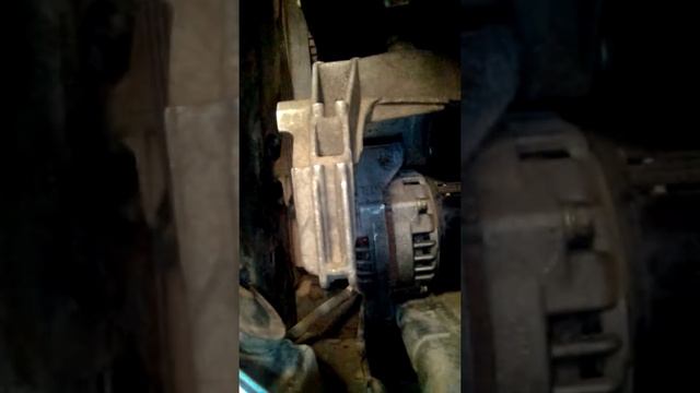 Как быстро снять ремень генератора без натяжителя на Калине смотреть онлайн