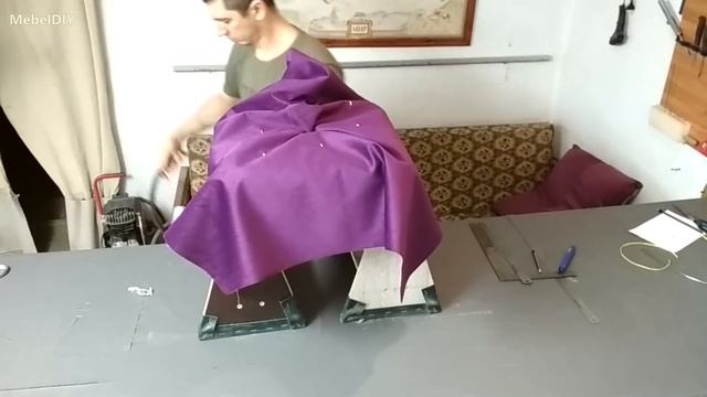 Пуфик с каретной стяжкой. Своими руками. (Padded stool capitone. Hand made)(软垫凳). смотреть онлайн