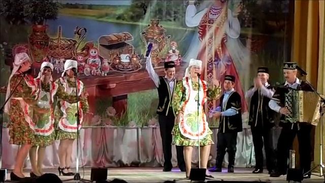 Выступление коллектива из д.Средние Шуни Вятскополянского района