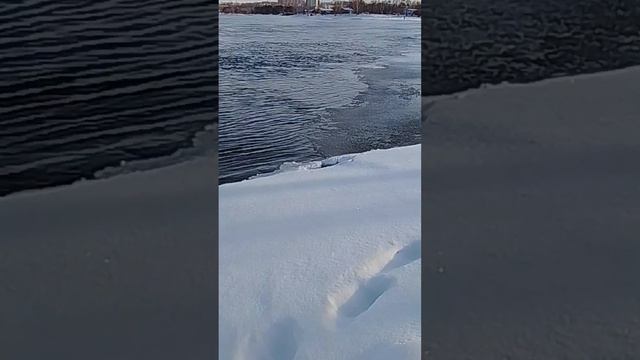 Ангара не замерзает даже в январе