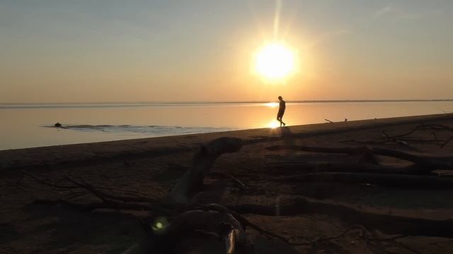 Три дня на необитаемых островах. В поисках рыбы. Часть 2 смотреть онлайн