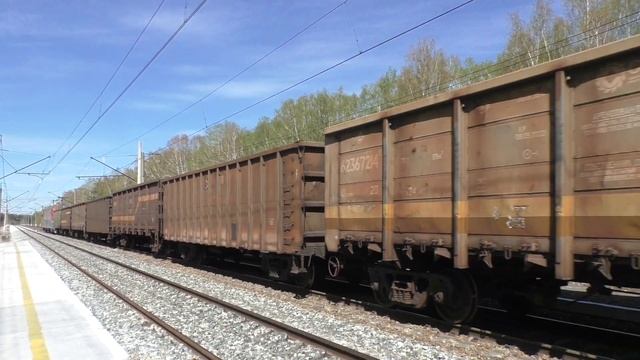 2ЭС6-057 с грузовым поездом смотреть онлайн