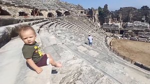 Старый город Сиде, Турция. Амфитеатр и Храм Апполона.