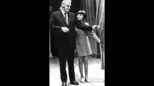 Мирей Матьё – всемирно известная французская певица, дважды награжденная орденом Почетного легиона.