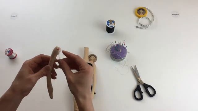 FANCYDOLLS WORKSHOPS: Присоединяем руки и ноги к телу куклы/Attaching arms and legs to the doll bod смотреть онлайн