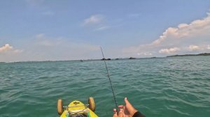 Kayak Fishing around Sentosa Island | LOST A BIG ONE | FishOn SG | Singapore 2022