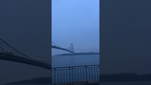 Verrazano Bridge in a cloudy day, Brooklyn, NY | Мост Верразано в пасмурный день, Бруклин, Нью-Йорк