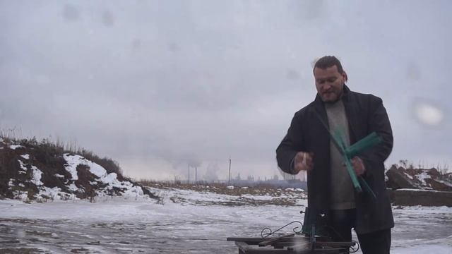 МамКомпания: Подставка под ёлку, которая не падает. смотреть онлайн