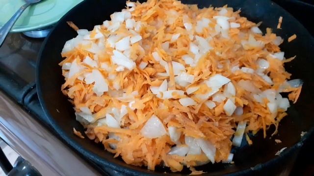 ГОРОДСКАЯ в деревне / САМЫЕ ВКУСНЫЕ ЛЕНИВЫЕ ГОЛУБЦЫ / СМЕТАННО-ГРИБНОЙ СОУС /сама себе хозяйка