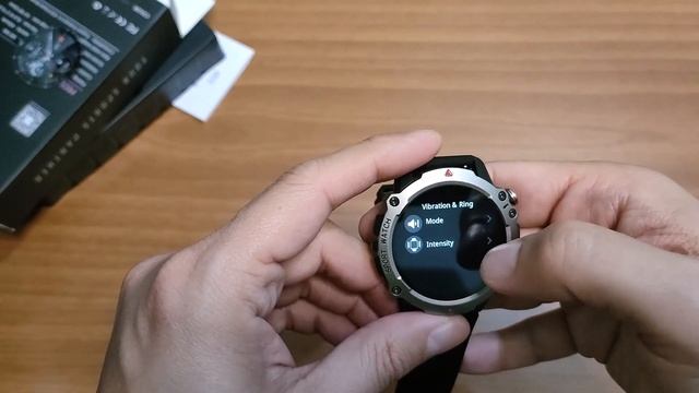 KR10 smartwatch unboxing and quick menu view