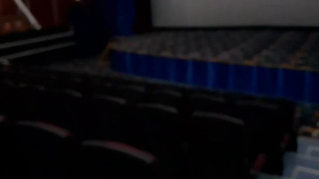 почему здесь никого нет? смотреть онлайн