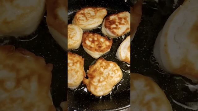 Оладушки с яблоками! Pancakes with apples!