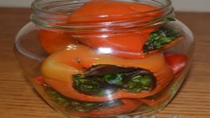 Болгарские перцы, фаршированные баклажанами на зиму