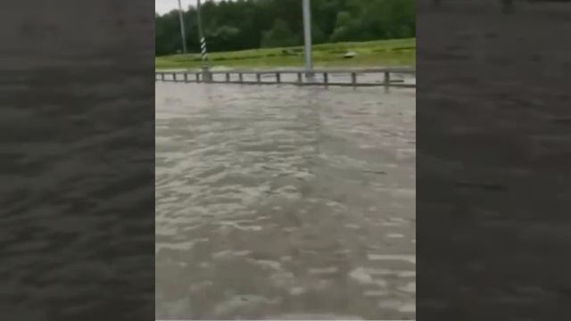 Потоп в Новой Москве,поселение Сосенки.
Калужское шоссе. 
28 июня 2021г.