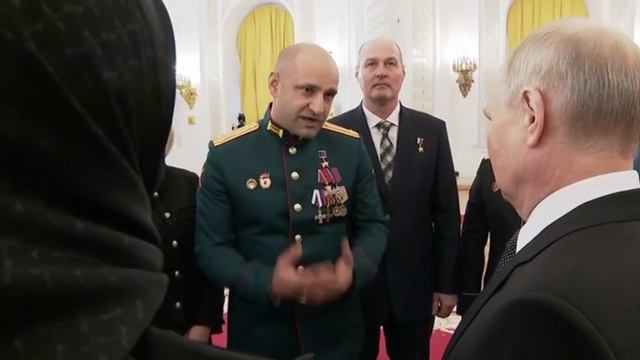 Путин в Кремле сообщил герою ДНР Артему Жоге о планах выдвигаться на новый президентский срок