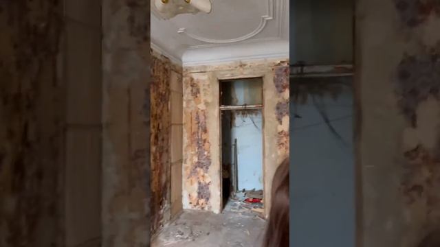 Первую экскурсию в 100-летней квартире провели для сестры. Реакция - полный восторг! смотреть онлайн