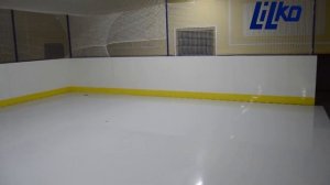 Синтетический лед LILKO, монтаж в школе ТРАКТОР под ключ!