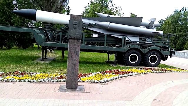 парк в Ярославле называется слава героям смотреть онлайн