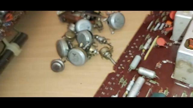 Розбір радянського кольорового телевізора Фотон-716 на драгметали смотреть онлайн