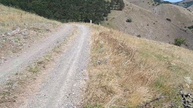 Крым.Живописная дорога в горах Крыма от с. Земляничное до с. Междуречье. 21.07.2019 г. смотреть онлайн
