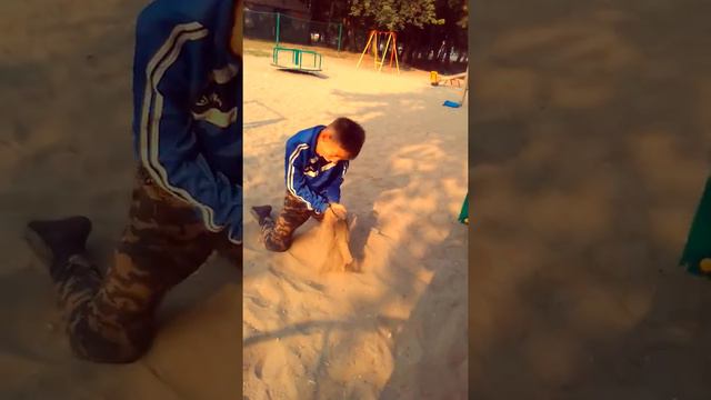 Что бывает с нами когда мы слушаем, песню Faradenza! смотреть онлайн