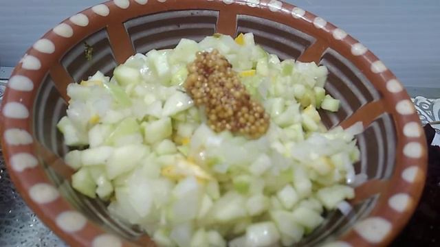 Салат "Генеральский" удивительно вкусный с секретным ингредиентом смотреть онлайн