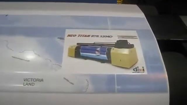 Широкоформатная интерьерная печать на УФ-принтере смотреть онлайн