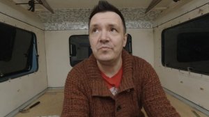 Клею ПВХ панели на потолок. Автодом своими руками