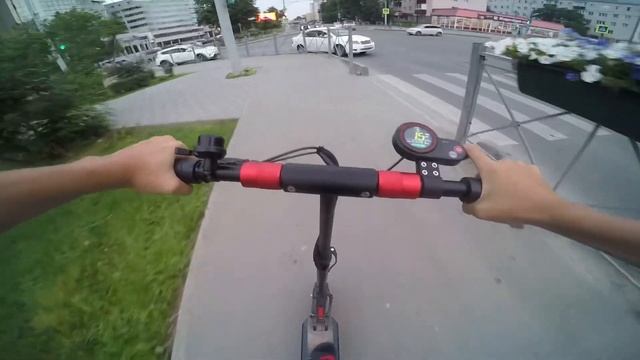 ЗА МНОЙ ПОБЕЖАЛ ПЬЯНЫЙ МУЖИК С КОЛЯСКОЙ смотреть онлайн