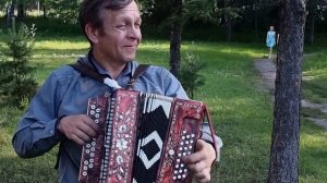 Цыганочка! Владимир Голованов.Гармонь не огонь, а душу греет!!!!