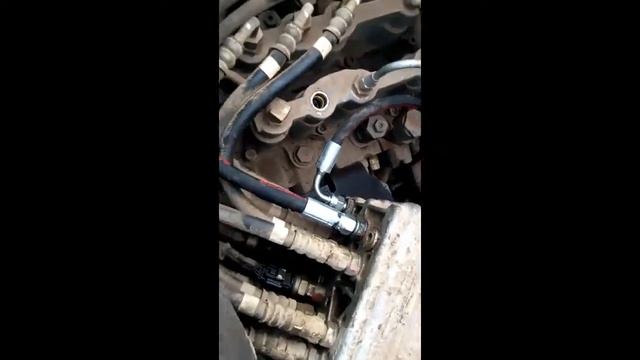 Монтаж гидролинии на хитачи (Hitachi-ZX240) под гидромолот и ножницы