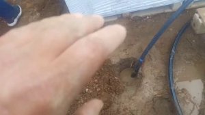 Абиссинская- это верховодная вода или полноценая скважина?