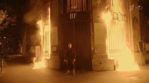 Во Франции не оценили творческую смелость художник...ского и отвезли на экспертизу в сумасшедший дом