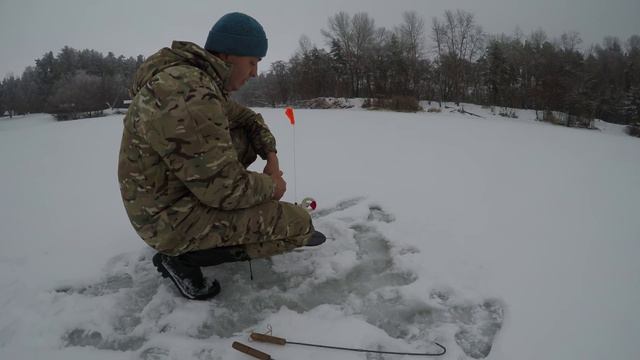Первый лед, жор щуки  Суперклев