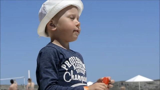 Пляж парк-отеля "РИО" смотреть онлайн